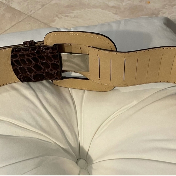 Brown Patent Snakeskin Waist Belt - Picture 3 of 4